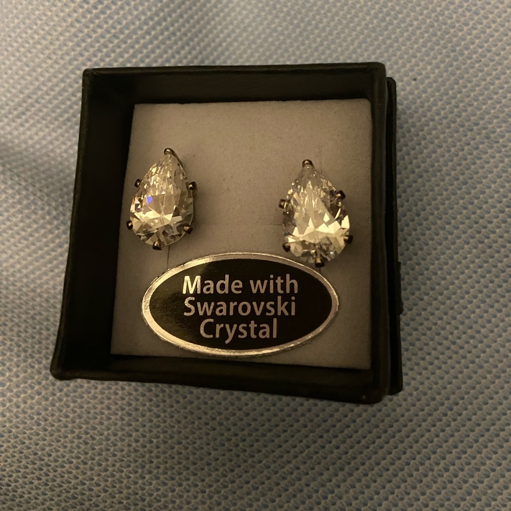 Swarovski Sparkling Crystal Tear shaped Earrings Large NWT